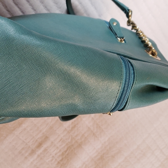 Nicole womens purse gently used many compartments - Picture 7 of 16